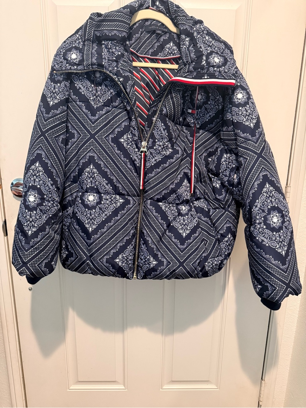 Tommy Hilfiger Navy Bandana-Print Puffer Jacket